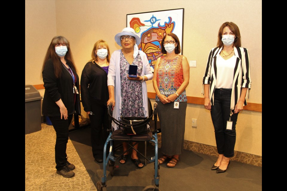 From L-R: Nancy Kruk (Administrative Assistant, Patient and Family Centred Care), Bonnie Nicholas (Manager, Patient and Family Centred Care), Mona Hardy, Mary Wrigley (Manager, Renal Services), Dr. Rhonda Crocker Ellacott (President & CEO, TBRHSC; CEO, TBRHRI)