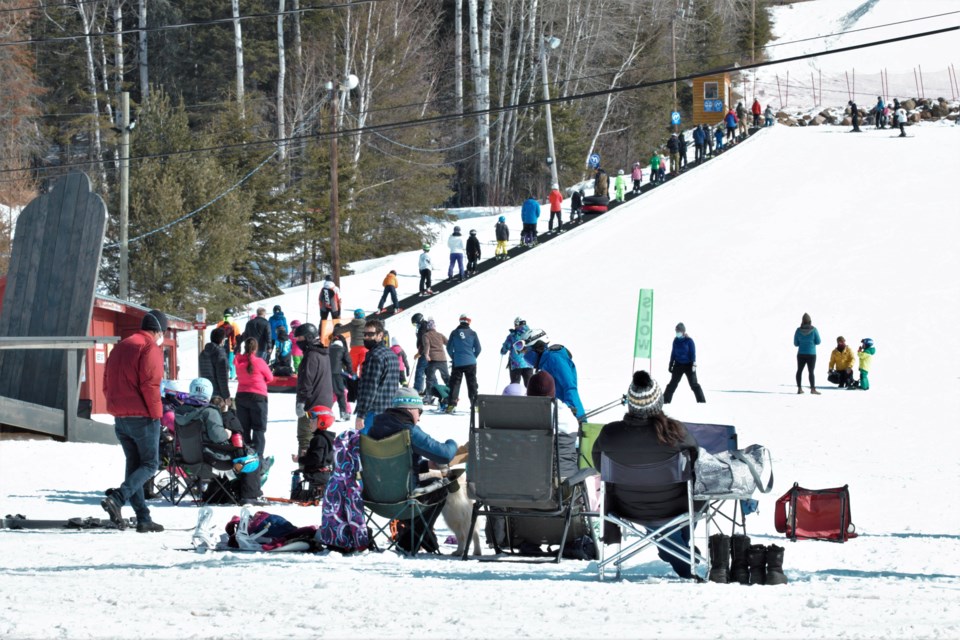 Hundreds of skiers and snowboarders took advantage of mild temperatures Saturday at Mount Baldy Ski Area. (Photos by Ian Kaufman, tbnewswatch.com)