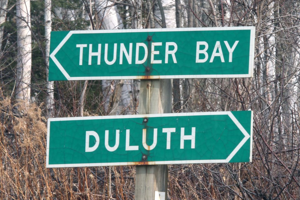 Thunder Bay Duluth Border Sign