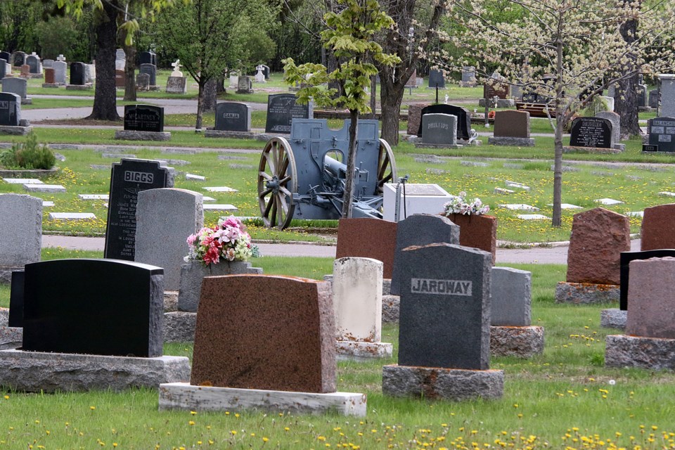 Wawa director of infrastructure services reminds residents of cemetery Bylaw.
photo by: (Leith Dunick, tbnewswatch.com)