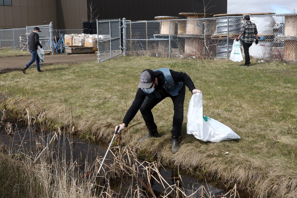 Darren Stewart Spring Up to Clean Up