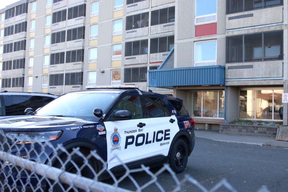 Police responded to a homicide at Spence Court in Westfort on Nov. 4. (Doug Diaczuk, TBNewswatch/FILE)