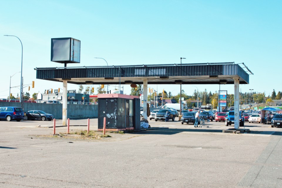 Former Sunny's Gas Bar County Fair plaza