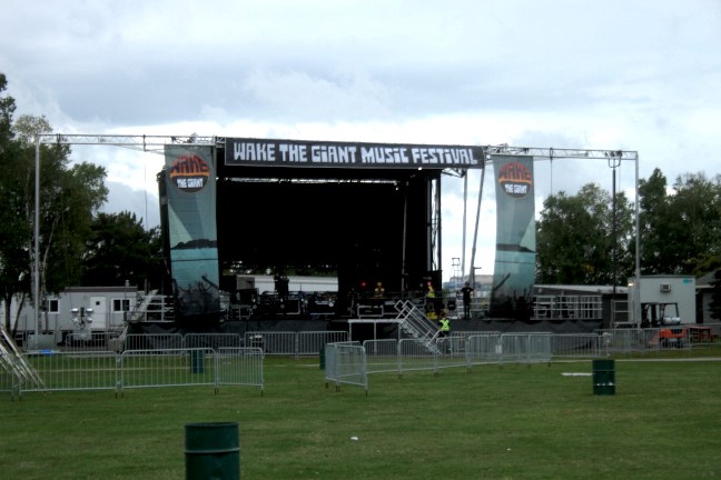 Crews work to set up the Wake the Giant Music Festival (Justin Hardy / tbnewswatch.com)