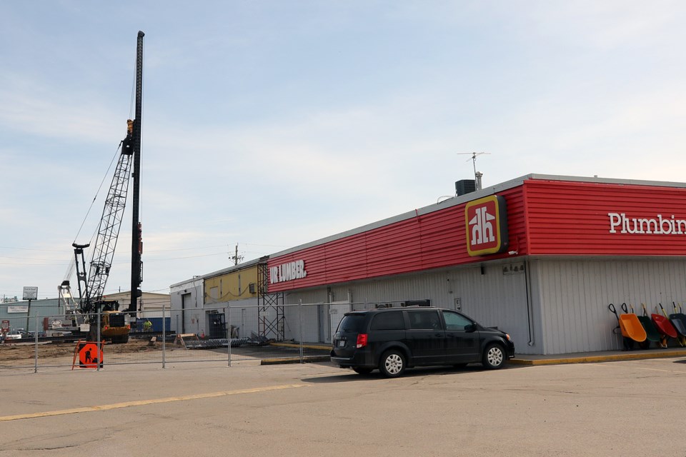 Lumber shop home hardware