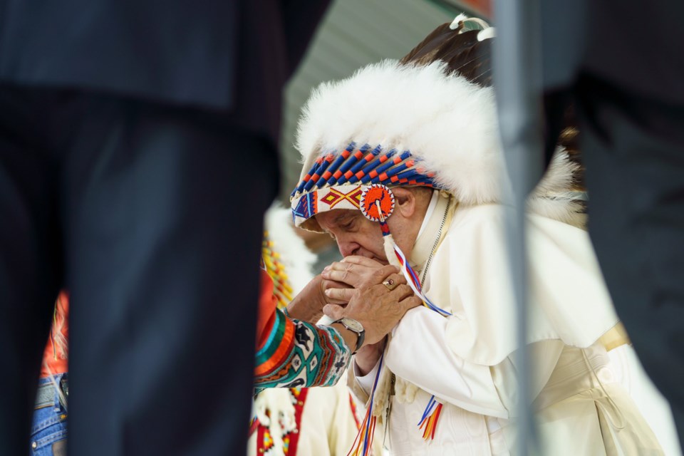 Pope Francis meets with Indigenous leaders in Maskwacis First Nation on Monday, July 25, 2022. (Prime Minister's Office photo)