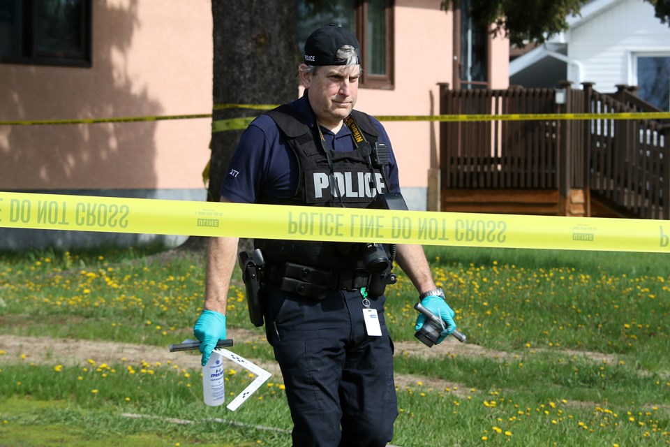 Thunder Bay Police investigate a homicide, the city's fifth of 2022, at a residence on Shipley Street on Thunder Bay's north side. (Leith Dunick, tbnewswatch.com)