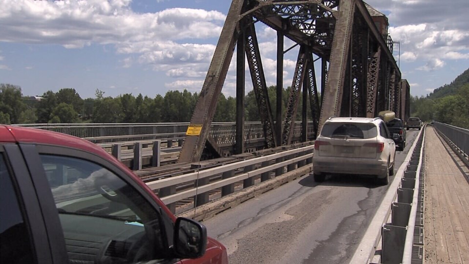 James St bridge July 2022 traffic