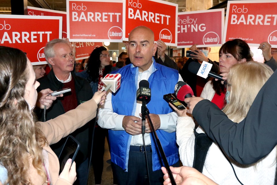 Liberal Leader Steven Del Duca, joined by Thunder Bay-Atikokan candidate Rob Barrett and Thunder Bay-Superior North candidate Shelby Ch'ng, speaks to media in Thunder Bay on Sunday, May 22, 2022. (Leith Dunick, tbnewswatch.com)