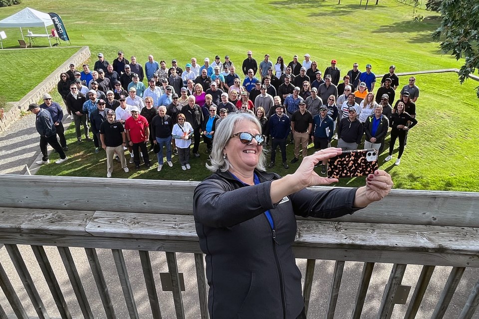 PRO Kids coordinator Laura Daniele takes a selfie on Friday, Sept. 23, 2022 at Strathcona Golf Course with participants in the annual Mayor's Mulligan Golf Tournament. (Leith Dunick, tbnewswatch.com)