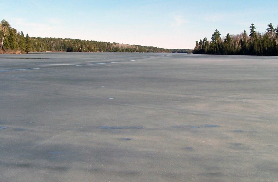 ice-northern-ontario-travel-cropped
