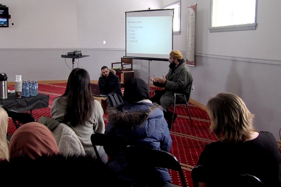 Over 25 residents came out for the open house, many of whom had never been in a mosque before