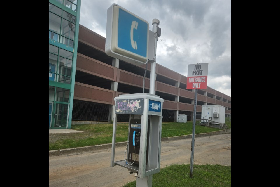 Tbaytel's last payphone, at 32 Court Street North, was removed from service on May 31, 2023 (TBnewswatch)