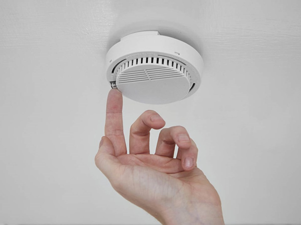 smoke-alarm-test