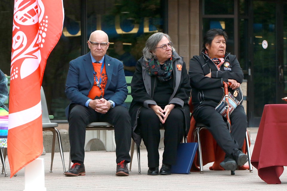 truth-and-reconciliation-flag-lakehead