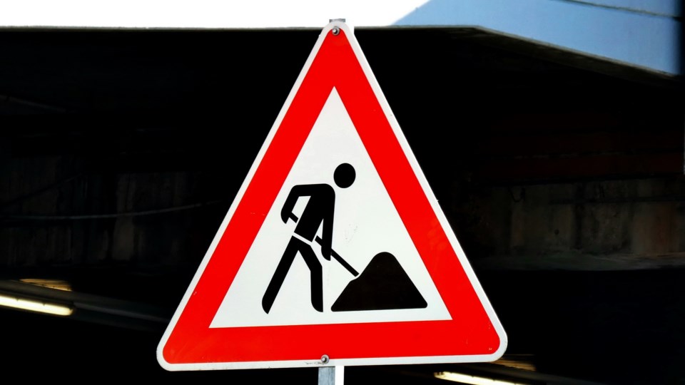 construction-ahead-sign