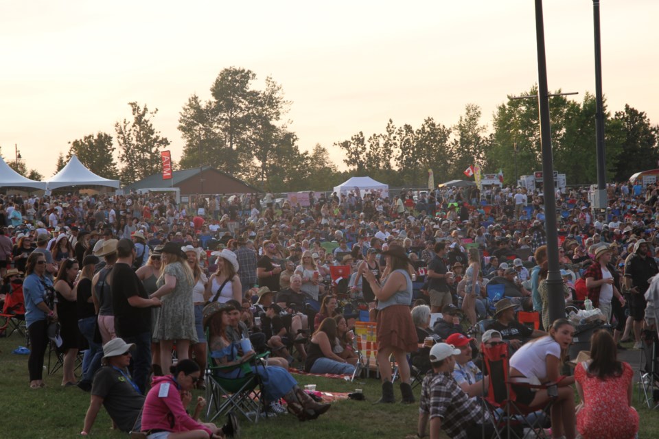 The crowd at Country on the Bay