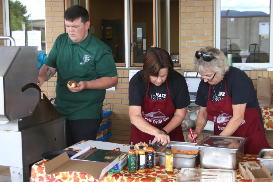 The United Way of Thunder Bay hosted its annual CommUNITY BBQ alongside the RFDA, the Dew Drop Inn, and new partner, the Rowan Tree Collective. 