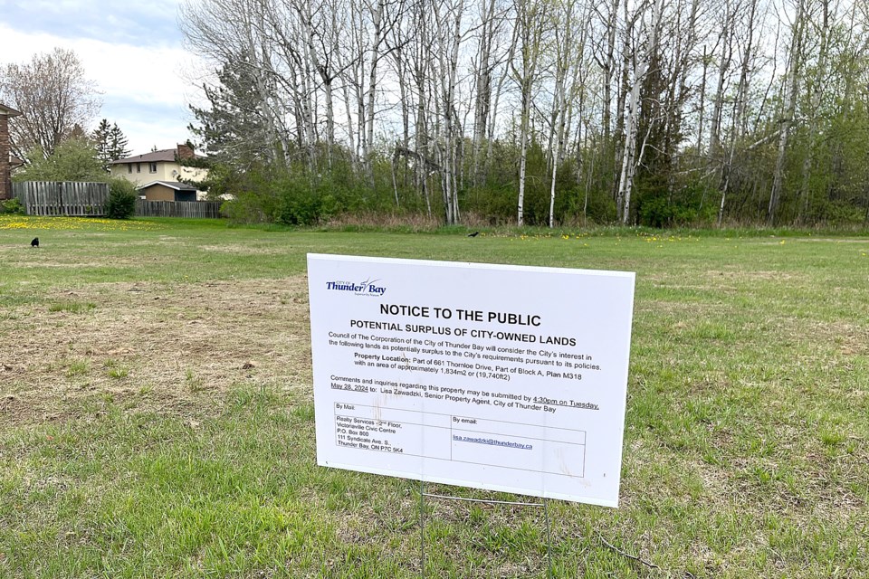 thornloe-drive-parkette