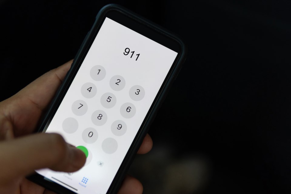dialing-911
