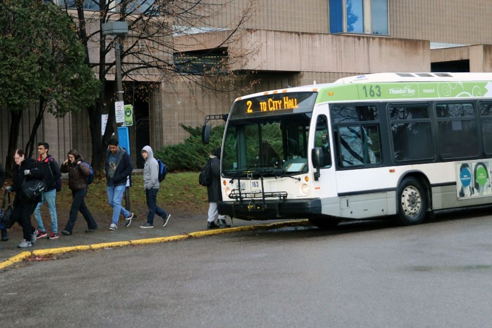 thunder-bay-transit-at-confederation-college