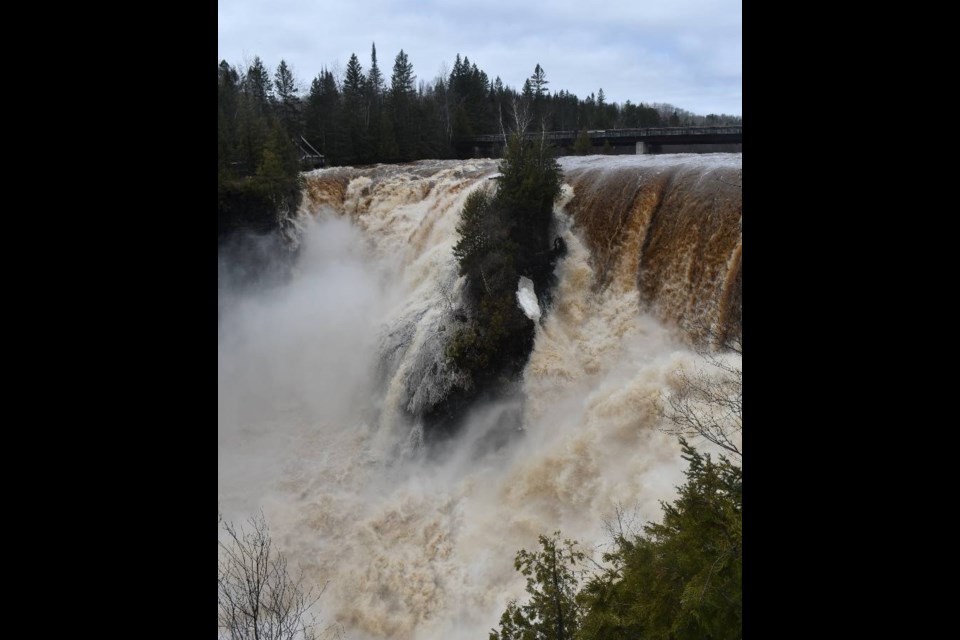 Sherry Malinoski of Kakabeka Falls posted photos of the waterfall and ice-covered terrain nearby on April 29, 2025. (Sherry Malinoski/Facebook)