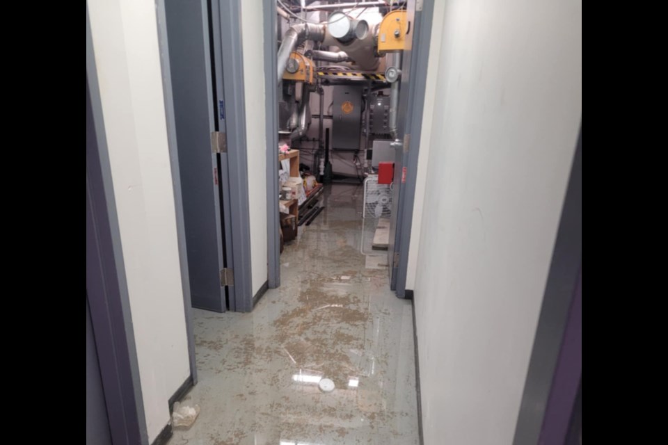 Flooding at the Neskantaga First Nation nursing station.