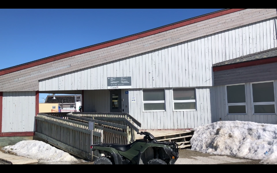 Neskantaga begins evacuations due to closed nursing station