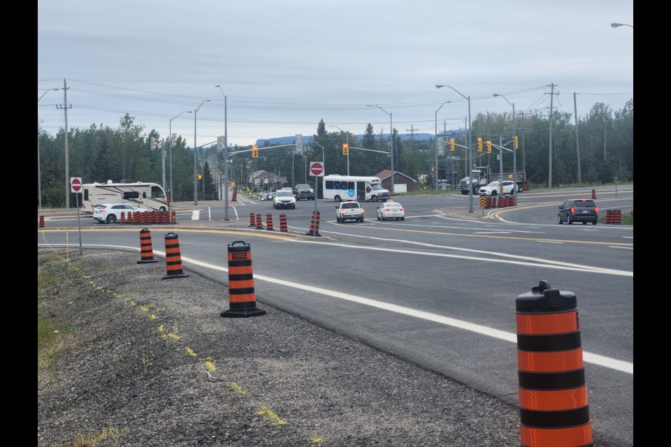 The Ministry of Transportation has hired a contractor to rehabilitate eight intersections along the Thunder Bay Expressway from now until the fall of 2027 (Newswatch photo)