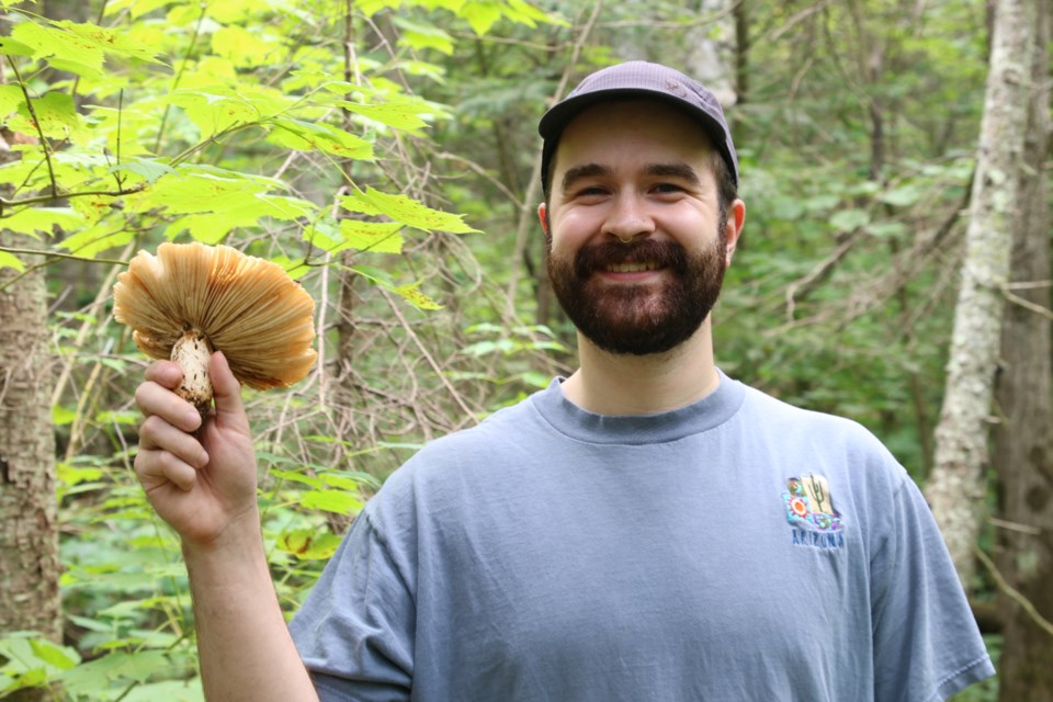 Ben Bohémier, a local mycologist, mainly studies the reproduction of chaga and its ecology at Lakehead University. The chaga mushroom, Bohémier said, is the one he knows the most about and that’s the most remarkable to him. It is also likely his favourite mushroom.