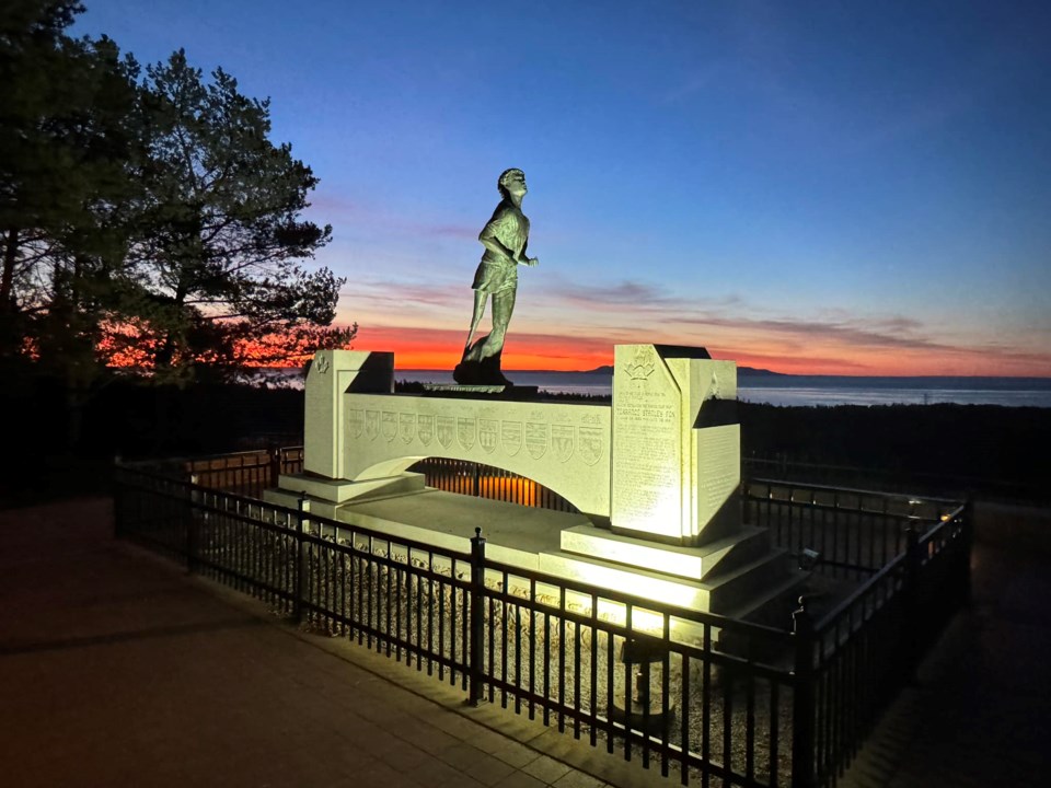 terry-fox-visitors-centre-two