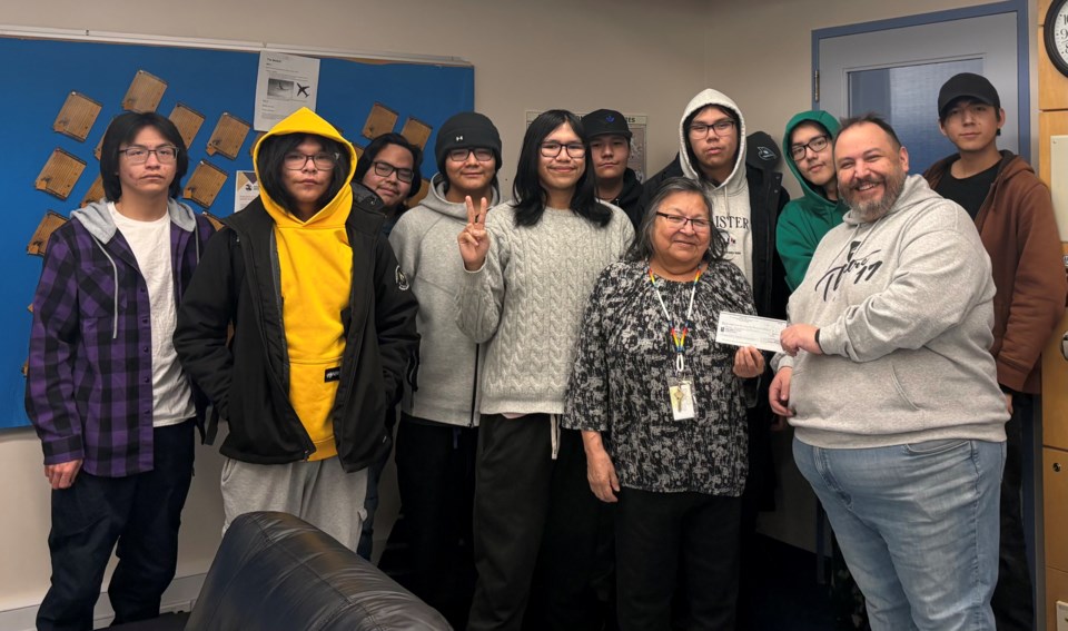theatre-17-cheque-presentation