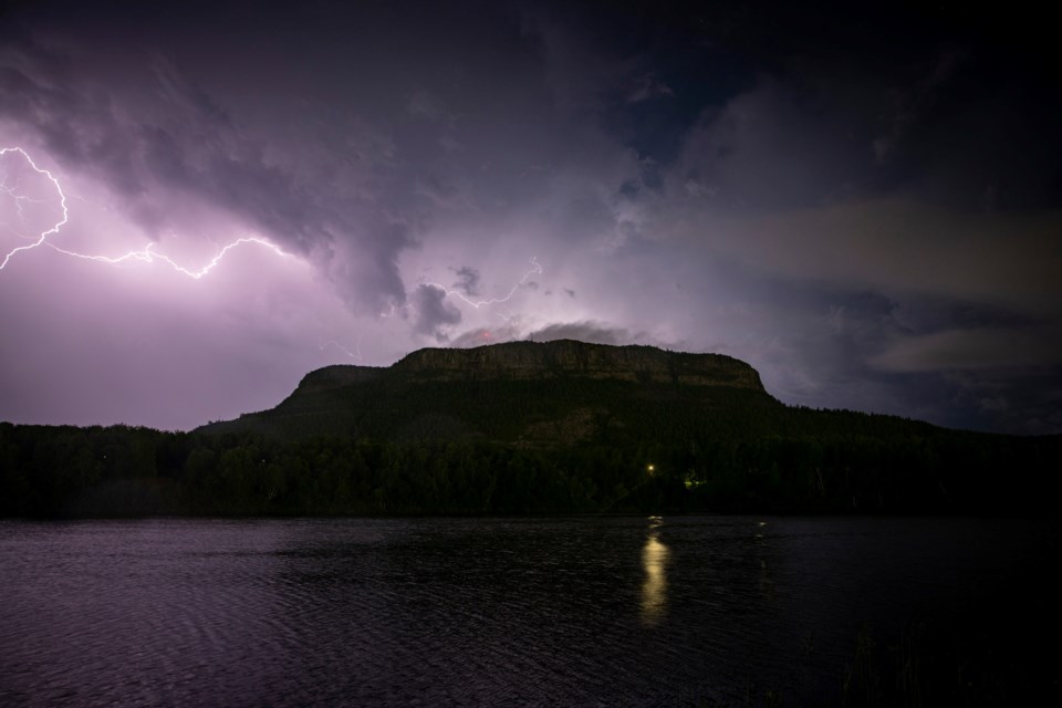 Dave Zahodnik captured spectacular photos of Monday morning's lightning storm over Thunder Bay and Mount McKay (DZ Photography/Facebook)