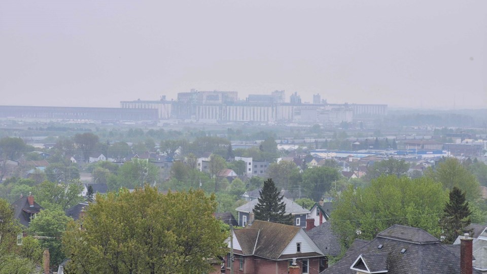 thunder-bay-forest-fire-smoke-2