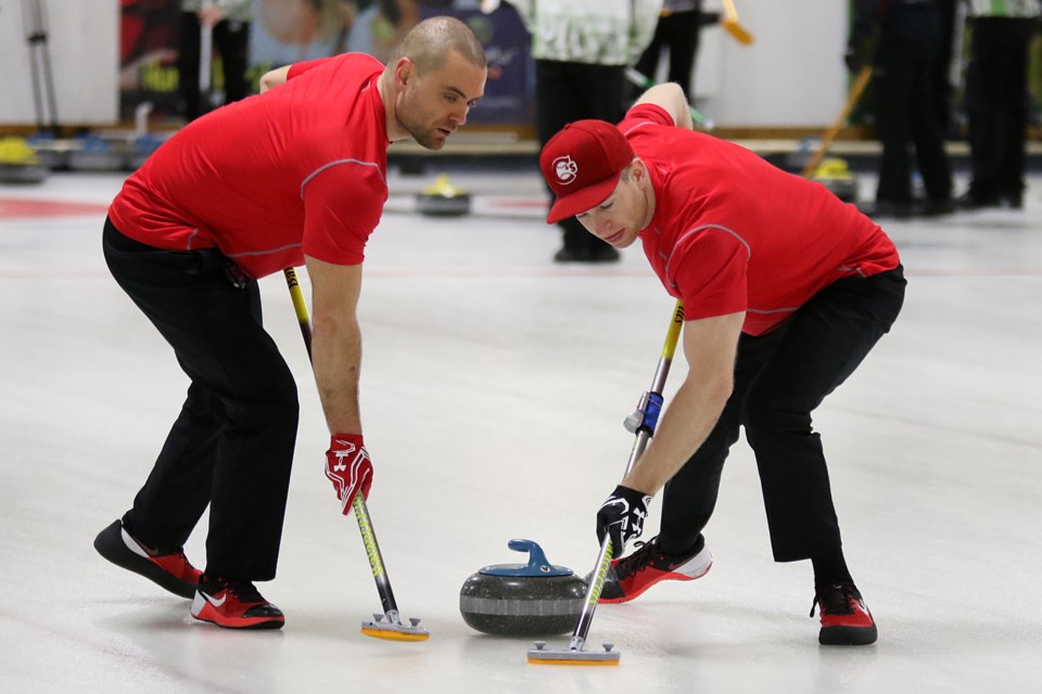 Team Johnston sweeps at the 2017 Travelers Men's Championship at Fort William Curling Club on Friday, Feb. 10, 2017 (Leith Dunick, tbnewswatch.com). 
