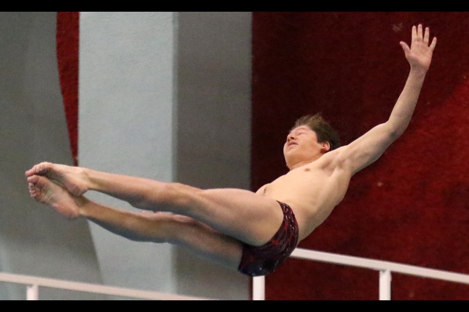 Forty-three divers are competing at this weekend's Dive Ontario Winter Provincials at the Canada Games Complex in Thunder Bay (Leith Dunick, tbnewswatch.com). 
