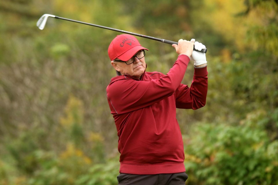 Jackie Palmer follows his shot at Fort William Country Club on Saturday, Sept. 26, 2020 during the openng round of the Kam Cup. (Leith Dunick, tbnewswatch.com)