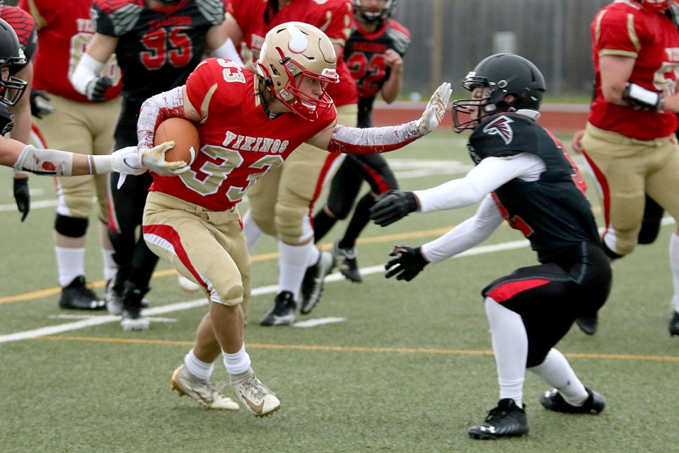 Dylan Halls rushes for a touchdown on Friday, Sept. 24, 2021 against the St. Ignatius Falcons. (Leith Dunick, tbnewswatch.com)