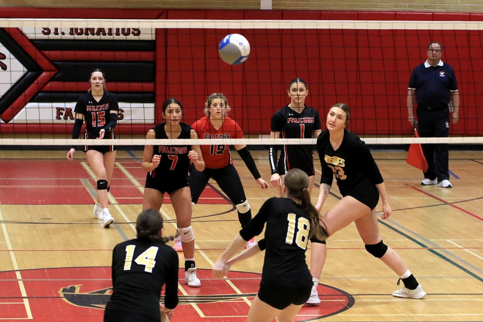 falcons-muskies-volleyball