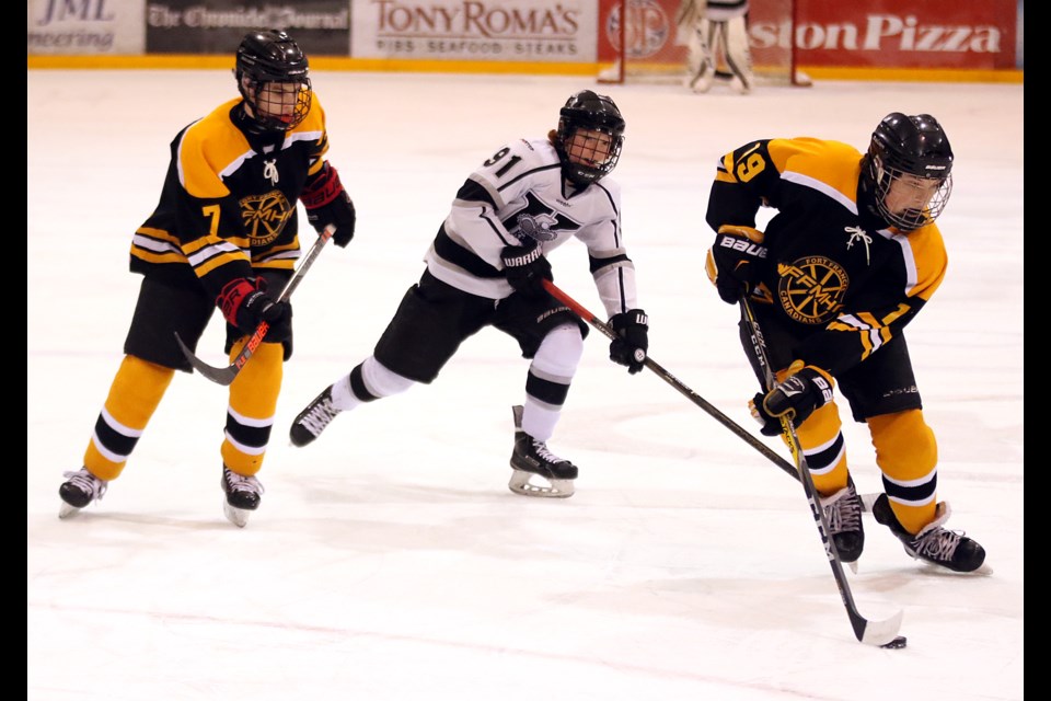 Alex Atwill (centre) skates after Fort Frances' Jacob Grinsell, with Ethan Hilhors (left) in pursuit on Wednesday, March 29, 2017 at the All Ontario Bantam AAA Championship at Fort WIlliam Gardens (Leith Dunick, tbnewswatch.com). 