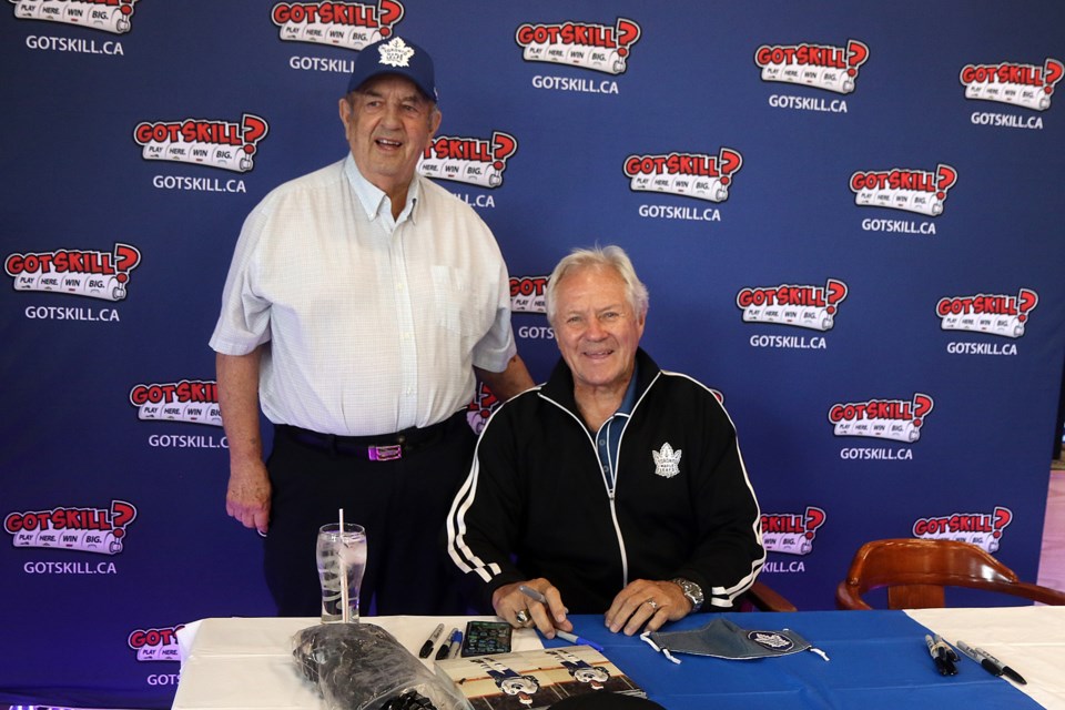 Today in 1978, Darryl Sittler at a Brampton furniture store appearance :  r/leafs