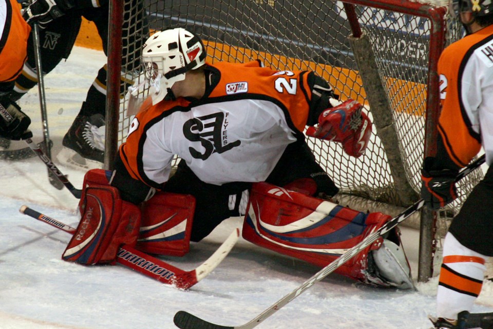 Sioux Lookout Flyers goaltender Peter Emery tends the net in a 2010 SIJHL playoff game against the Thunder Bay North Stars at Fort William Gardens. (Leith Dunick, tbnewswatch.com/FILE)