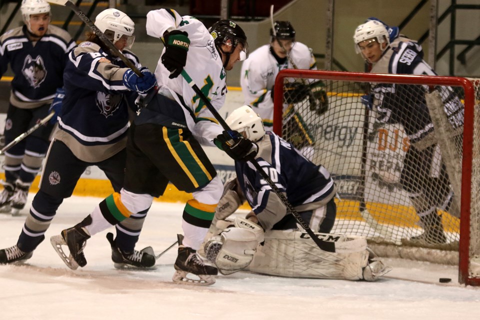 Ryan Mignault of the Thunder Bay North Stars scores a first-period goal on Dryden goalie carson Murison on Friday, Nov. 16, 2018 at Fort William Gardens. (Leith Dunick, tbnewswatch.com)
