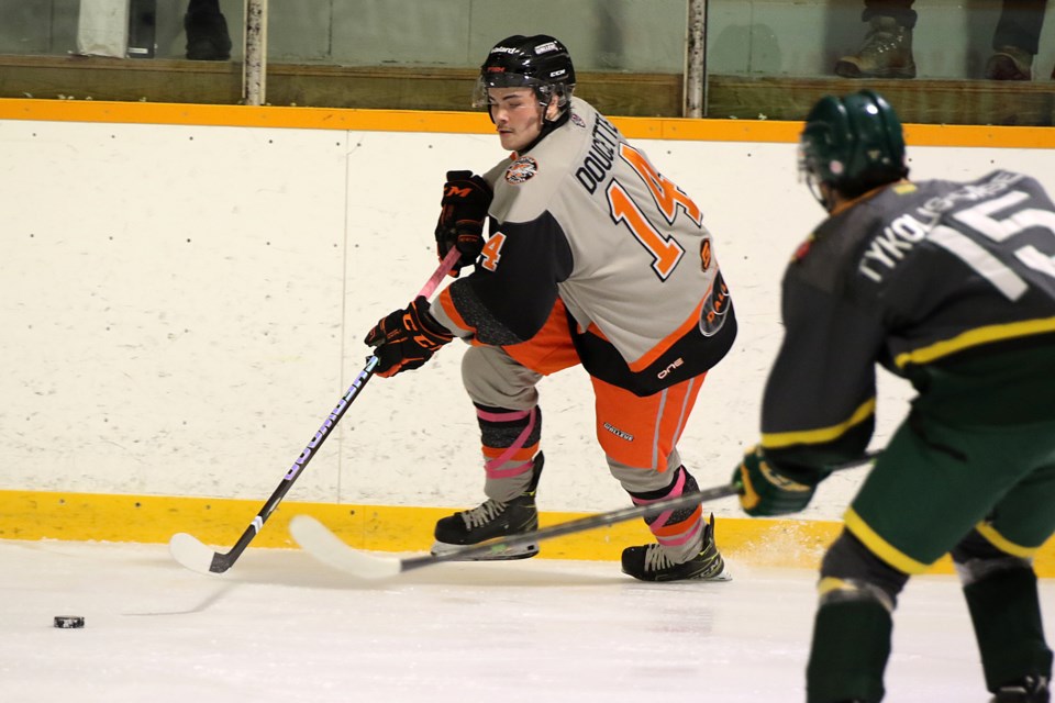 Ryan Doucette scored twice and added two assists for the Kam River Fighting Walleye in a 5-0 win over Sioux Lookout on Saturday, Oct. 15, 2022 at the Norwest Arena. (Leith Dunick, tbnewswatch.com)