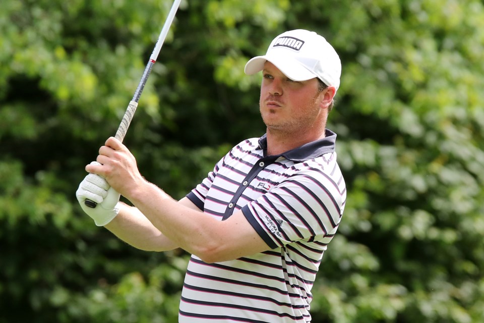 Chris Gardner tees off during the Keg District Open on Sunday, July 2, 2017. He'll also be in the field for the 2017 Staal Foundation Open (Leith Dunick, tbnewswatch.com). 