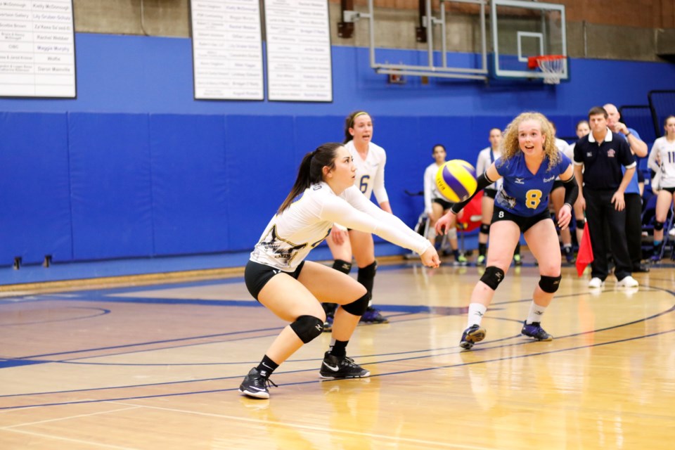 The Lakehead University Women's Volleyball team was unable to edge out the number two ranked Toronto Varsity Blues at the Thunderdome Saturday afternoon. 