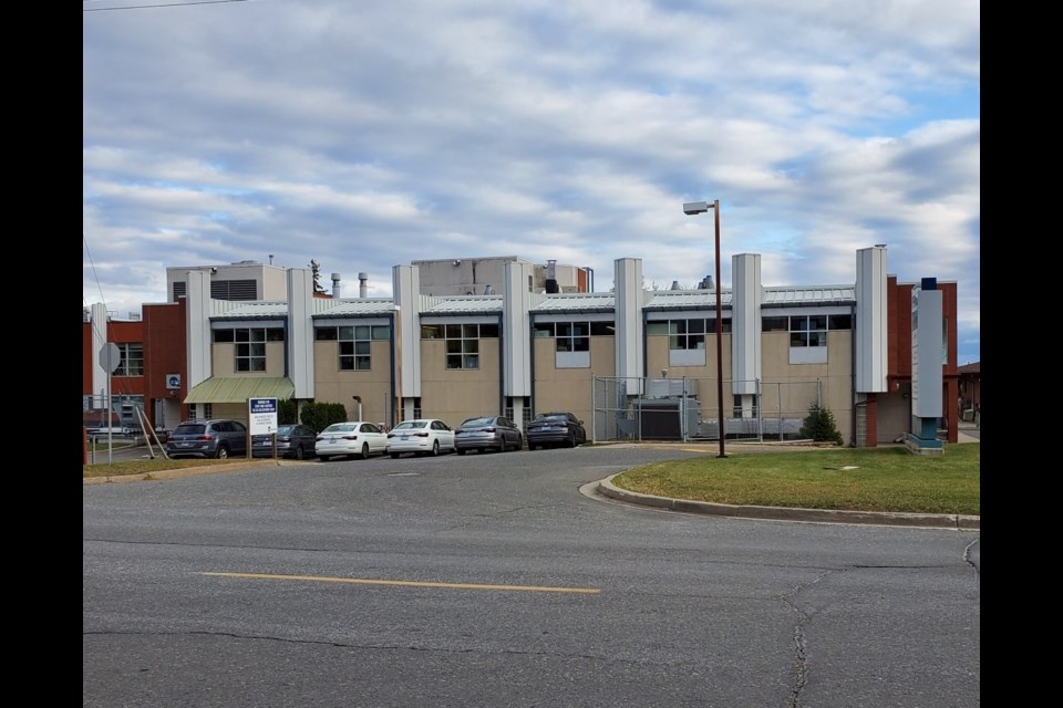 RegenMed is located in this building on North Algoma at Munro Street (Tbnewswatch)