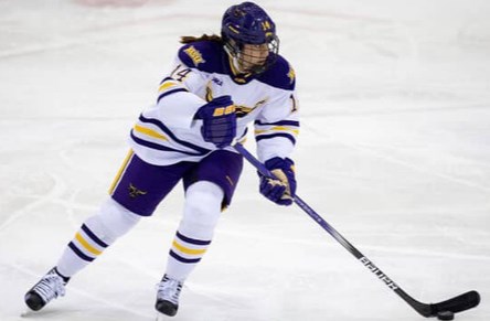 Alexis Paddington in action for the Minnesota State University Mavericks.
