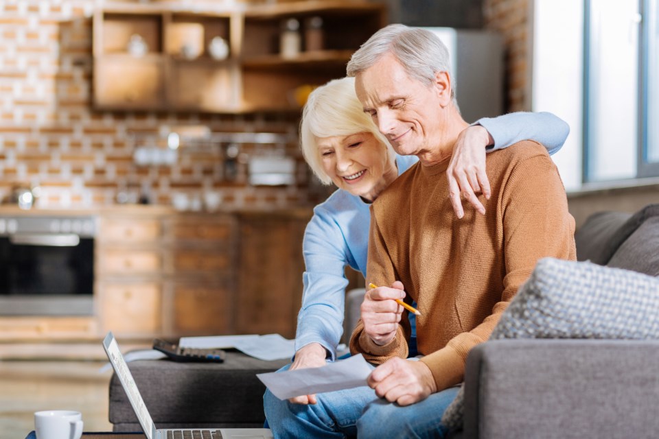 senior_couple_finances_astock_179876069