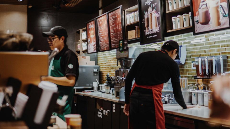 retail-worker-minimum-wage-asael-pena-n-htqs7igu4-unsplash